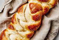 Irresistible Challah: A Recipe for Golden Perfection