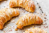 Autumn Spice Crescent Rolls