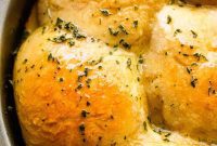 Effortless No Knead Dinner Rolls